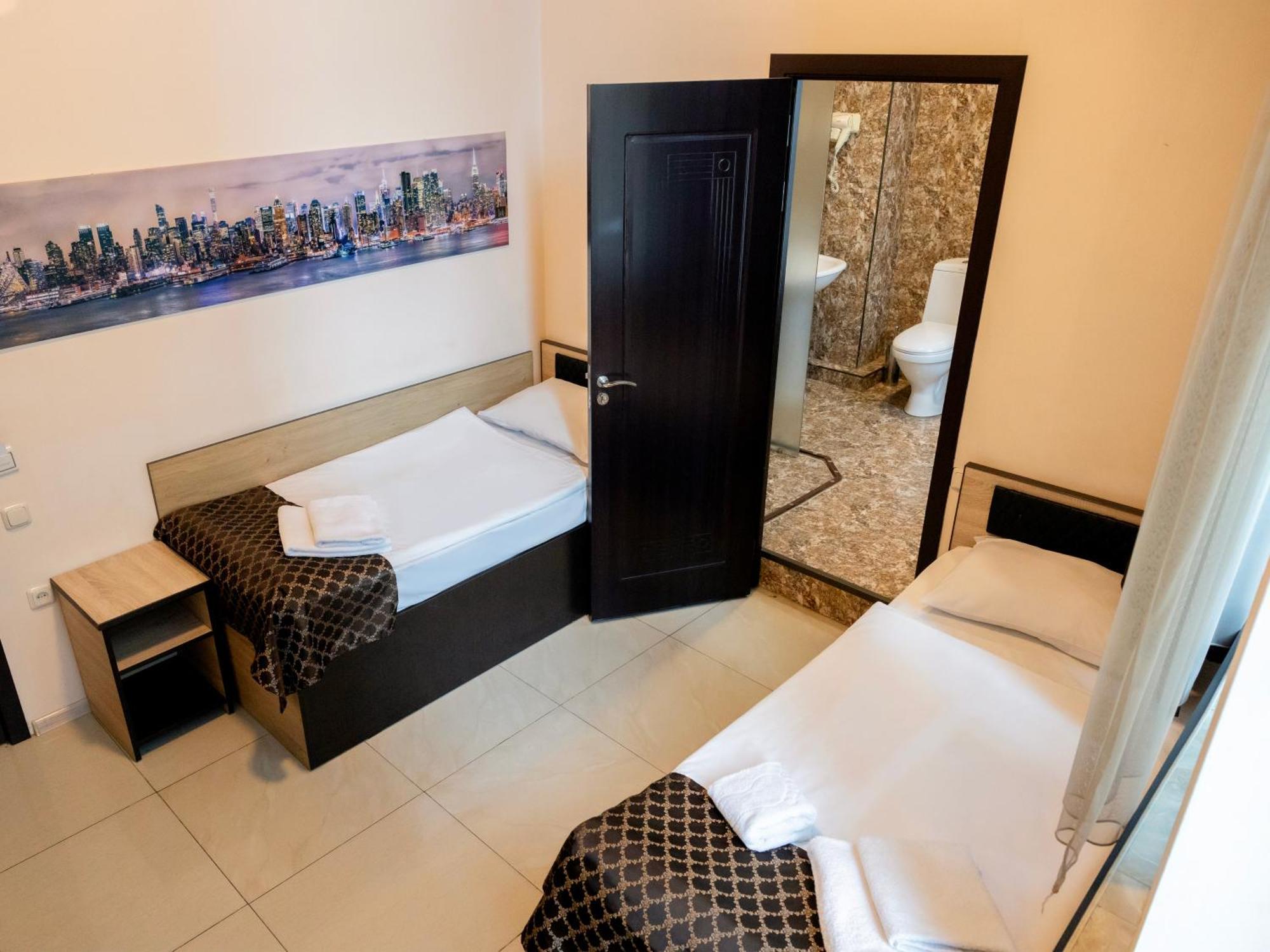 Comfort Hotel Ереван Екстериор снимка