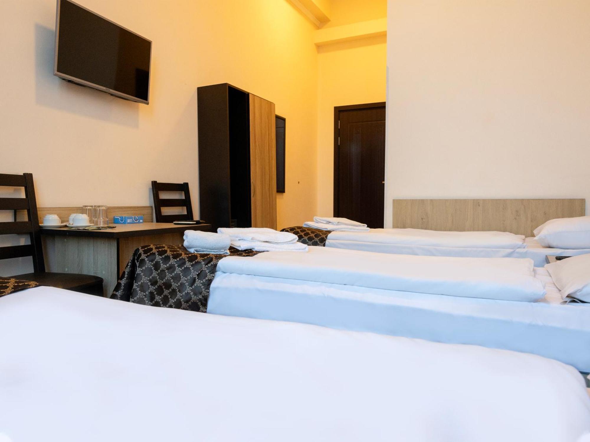 Comfort Hotel Ереван Екстериор снимка